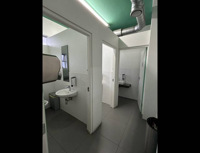 92M² BUILDING TO LET IN CAPE TOWN CITY CENTRE